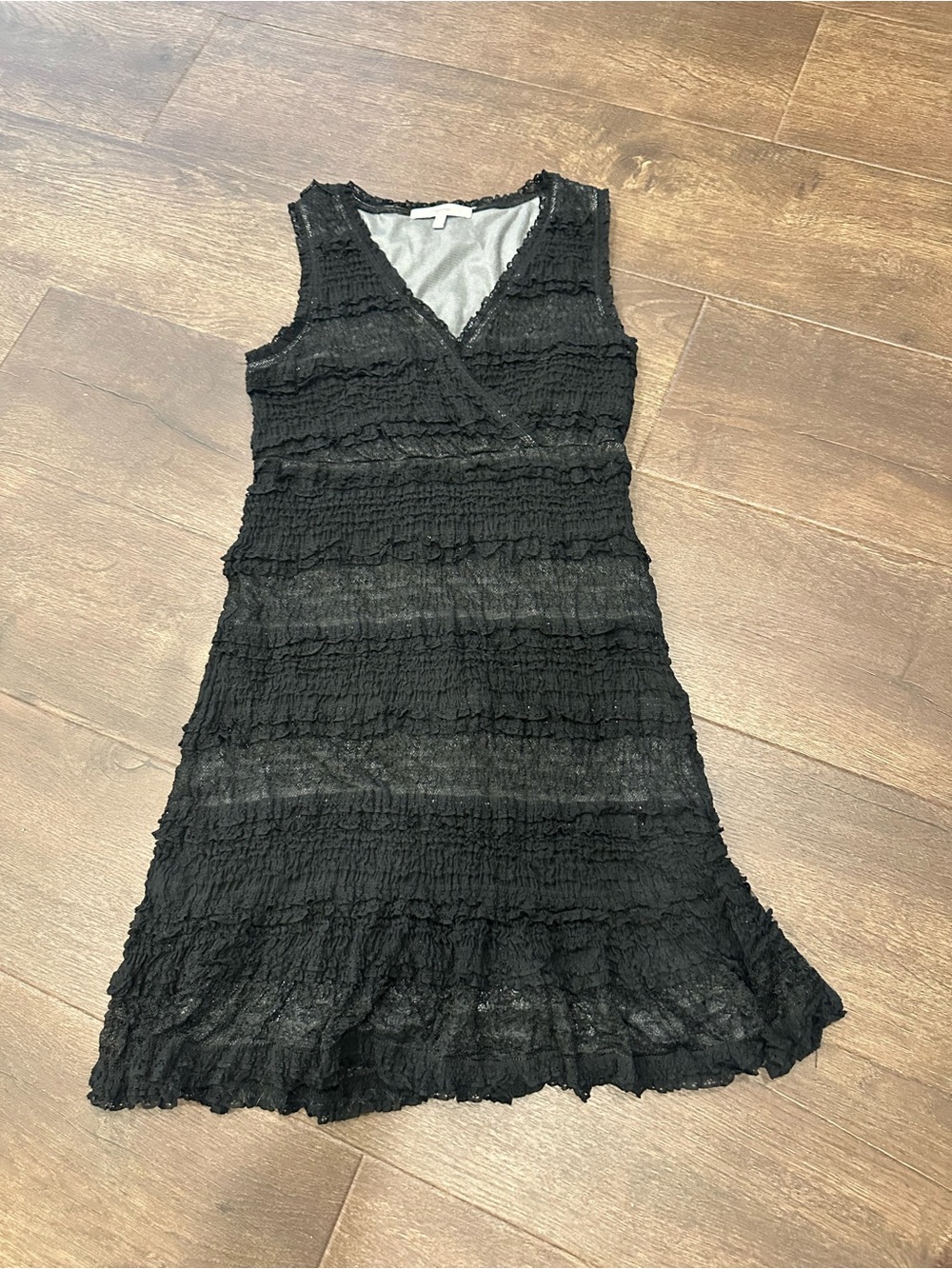 Mystree Black Sleeveless Lace Tiered V-Neck Dress